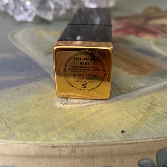 SHEGLAM MATTE ALLURE LIPSTICK 💄 - Picture 5 of 9